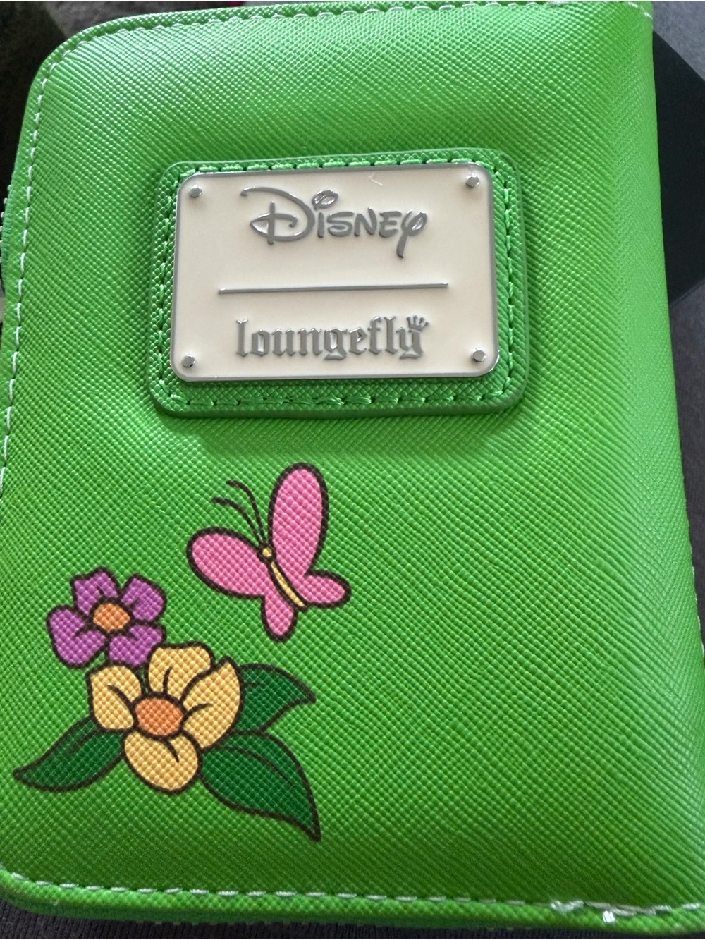 Loungefly Winnie the Pooh Cream Wallet with Red, Green & Pink Accents - Picture 2 of 3